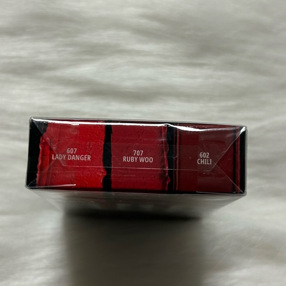 *NIB* MAC Travel Exclusive Powder Kiss Me Goodbye Lipstick - Picture 2 of 2